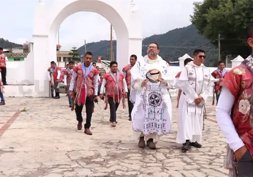 Católicos celebran la llegada de los dominicos Católicos celebran la llegada de los dominicos