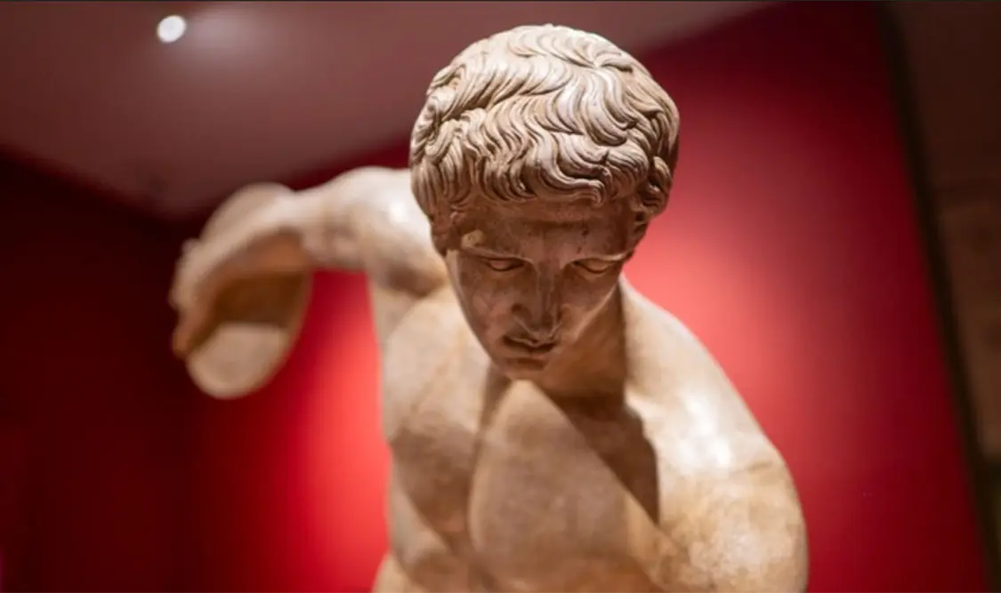 Proponen entretejer las conexiones entre las representaciones contemporáneas del cuerpo humano y las construidas en el arte grecolatino. Cortesía