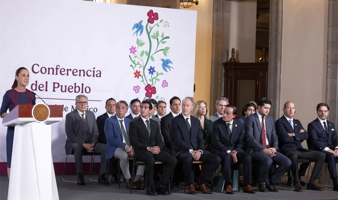 Vallas en el Centro Histórico es algo que tenemos que hacer para evitar confrontación: Sheinbaum. Cortesía