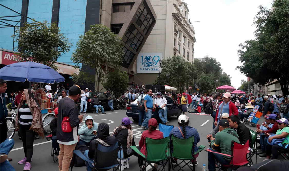 El plantón de la CNTE mantiene afectaciones en el Centro Histórico. El Universal