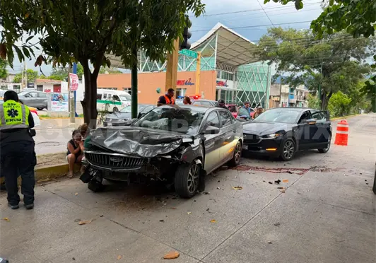 Semaforazo salda con lesionados