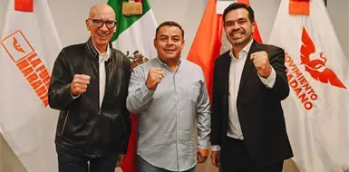 Arropan a Erubiel Alonso en su incorporación a MC Arropan a Erubiel Alonso en su incorporación a MC