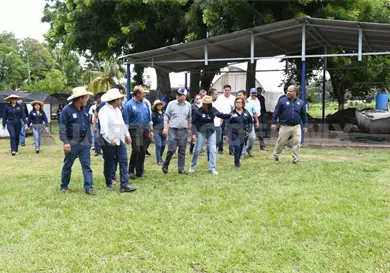 Recorre Chacón Rojas instalaciones en Campus IV Recorre Chacón Rojas instalaciones en Campus IV