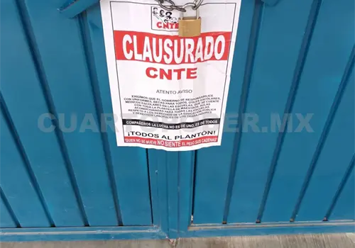 "Clausuran" una escuela; exigen sumarse al plant&oacute;n