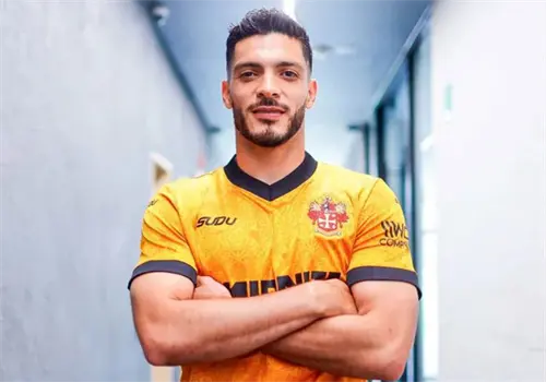 Ra&uacute;l Jim&eacute;nez regresa con el Wolverhampton