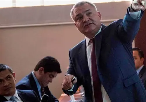 Cierra Morena filas con AMLO ante embestida del PAN Cierra Morena filas con AMLO ante embestida del PAN