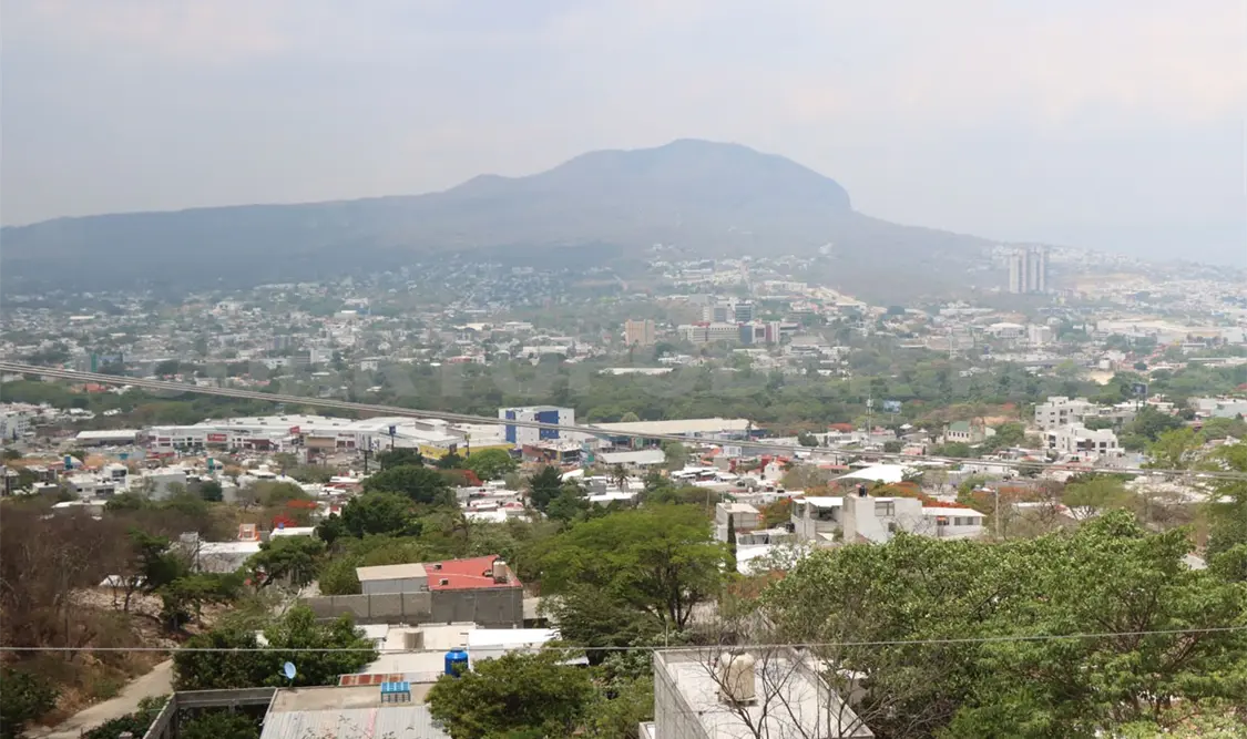 Una densa bruma cubrió a Tuxtla en los últimos días de mayo. Diego Pérez / CP