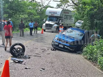 Carreterazo en curva salda con ocho heridos