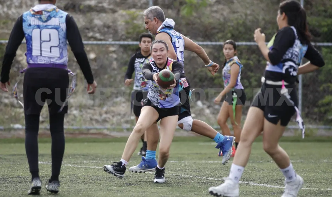 Vibrante jornada de semifinales se vivió en el emparrillado sintético de la Unicach. Cortesía
