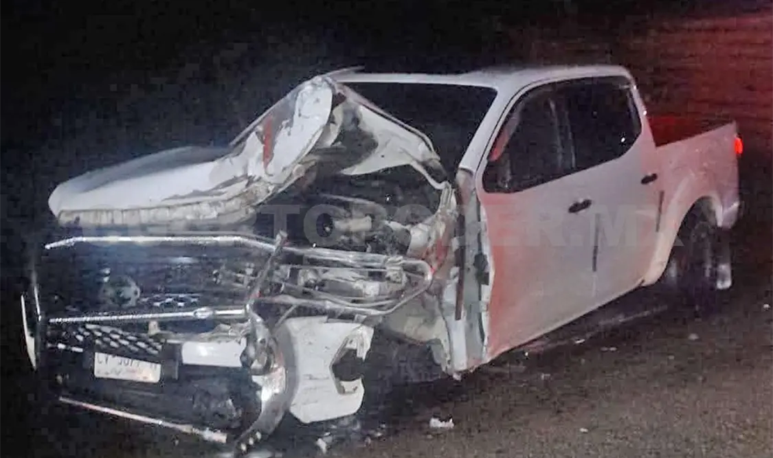 El impacto frontal fue entre una camioneta particular y un colectivo. Cortesía