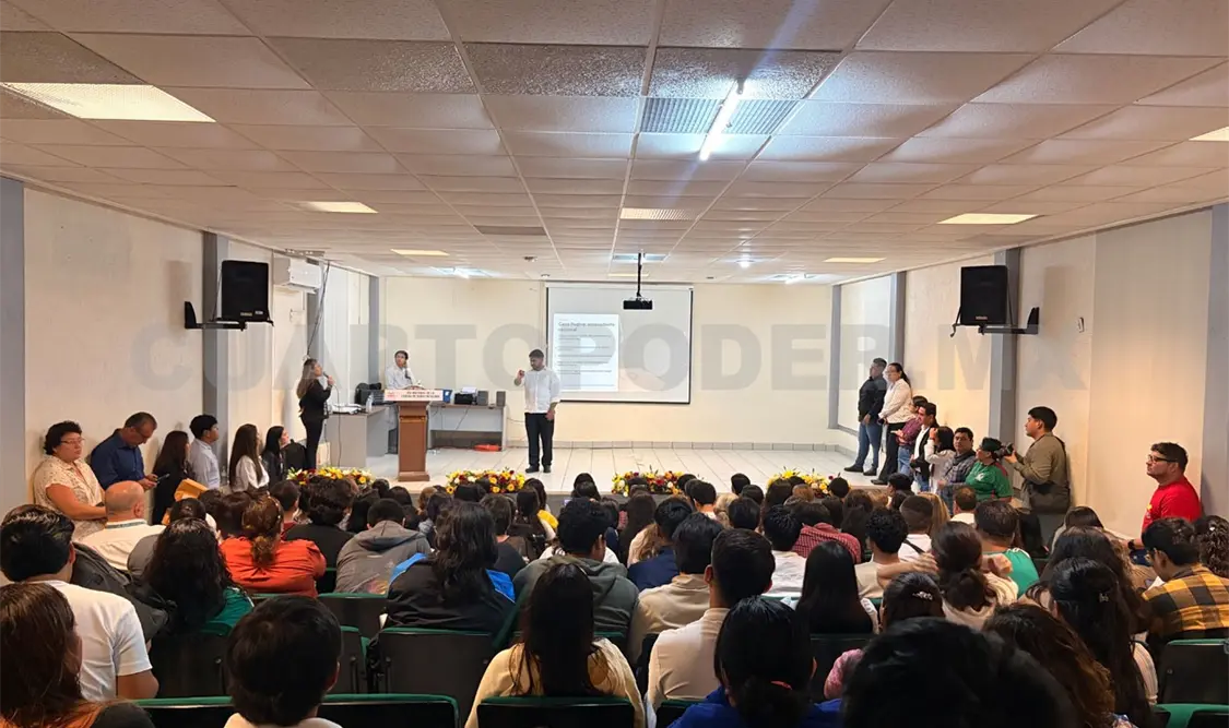 Durante el encuentro se realizó la presentación del primer grupo de alfabetizadores. Paola Romo / CP