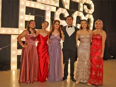 Generaci&oacute;n 45 hace su &uacute;ltimo pase de lista