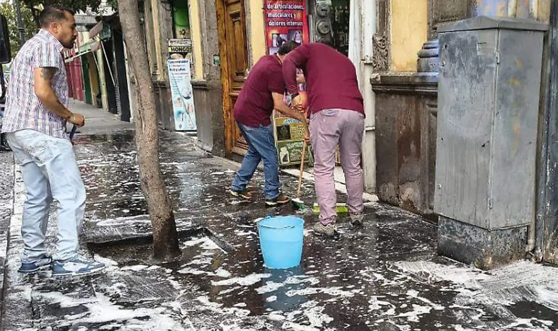 Realizan lavado profundo de vialidades. Cortesía