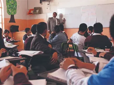 Urge recambio generacional porque magisterio envejece
