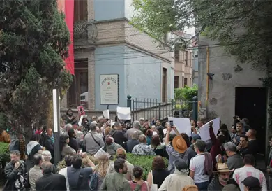 Se manifiestan en Casa del Poeta