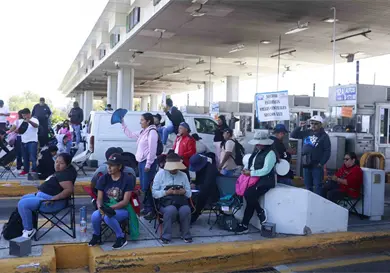 Cumple CNTE 15 días de huelga y realiza jornada de protesta Cumple CNTE 15 días de huelga y realiza jornada de protesta