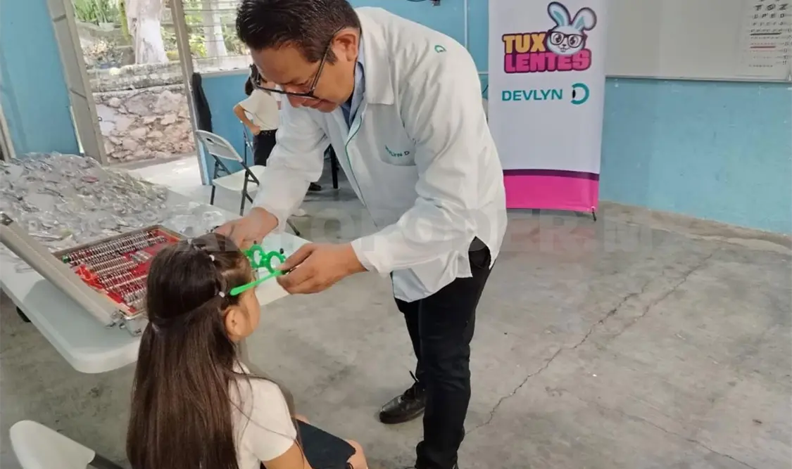 Buscan fortalecer la salud visual y contribuir al mejor desempeño académico de las niñas y niños. Cortesía