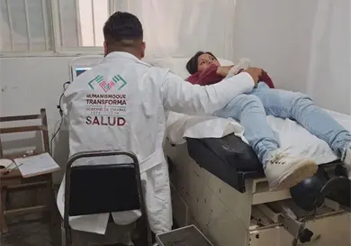 Brindan atención a mujeres embarazadas Brindan atención a mujeres embarazadas