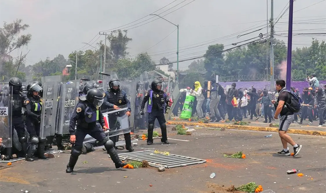 Abiertas, 8 carpetas por el caos del bloque negro