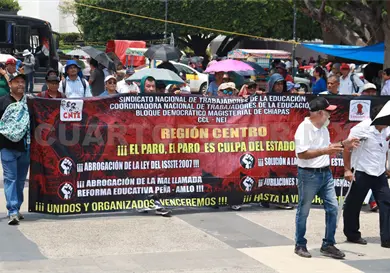 Llaman al di&aacute;logo ante protestas magisteriales