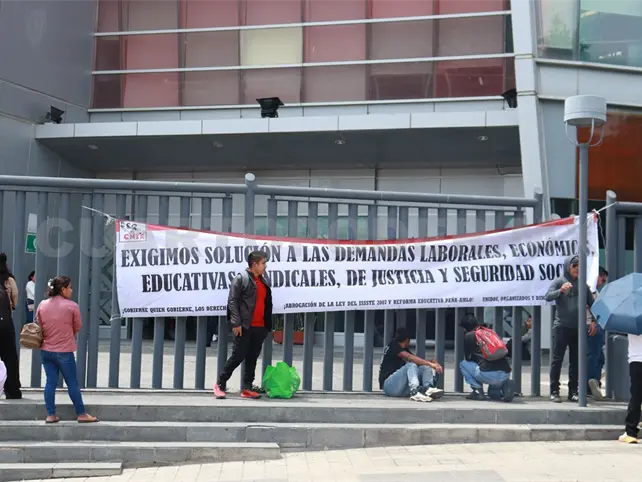 Piden a docentes no afectar m&aacute;s a los trabajadores
