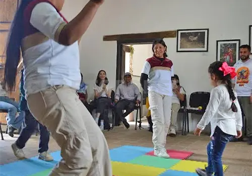 Imparten taller de rap en lenguas originarias Imparten taller de rap en lenguas originarias