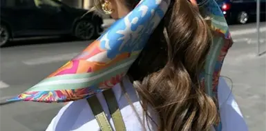 Como elevar tu outfit con un pa&ntilde;uelo
