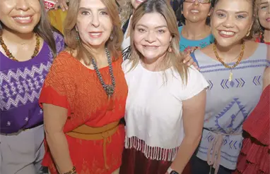 Organizan con &eacute;xito Expo Mercadito