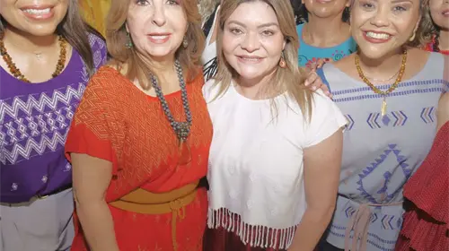 Organizan con &eacute;xito Expo Mercadito