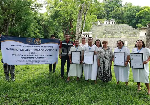 Impulsan certificaci&oacute;n de gu&iacute;as lacandones
