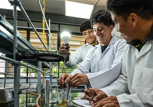 IPN, entre las tres mejores universidades públicas IPN, entre las tres mejores universidades públicas