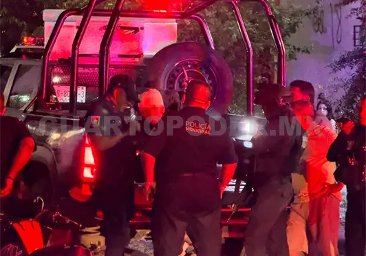 Lo asaltan y lo lesionan; detienen a presunto agresor Lo asaltan y lo lesionan; detienen a presunto agresor