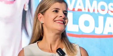 Presidenta de Costa Rica es evacuada tras una explosión Presidenta de Costa Rica es evacuada tras una explosión
