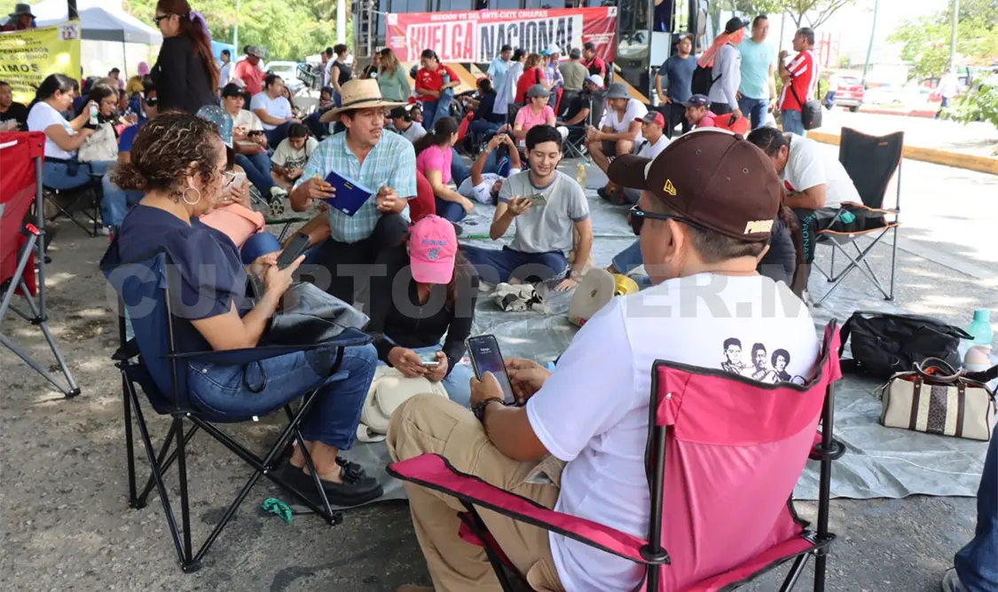 Los bloqueos generaron caos vehicular al ser vías bastante transitadas en ambos sentidos. Diego Pérez / CP