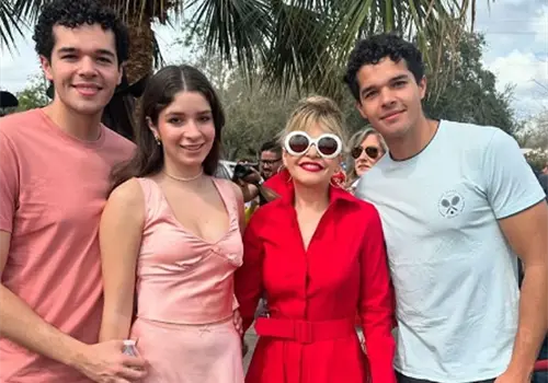 Itatí y Mayrín celebran a sus retoños Itatí y Mayrín celebran a sus retoños