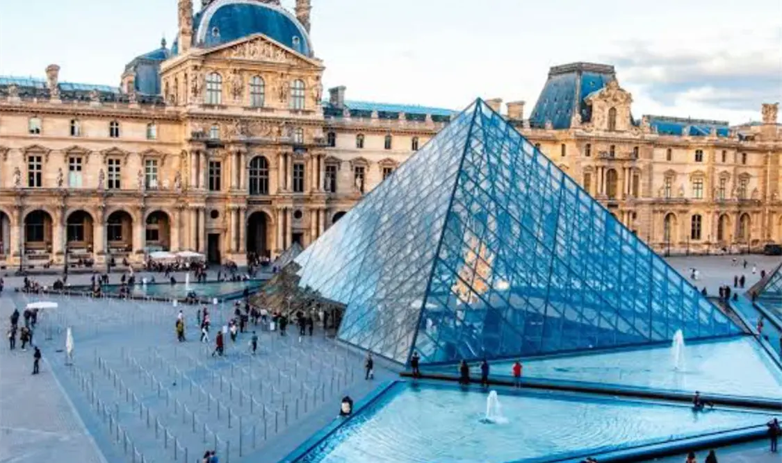 Declararon que existe un gran proyecto de renovación del Louvre. Cortesía