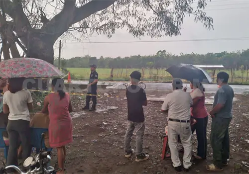 Muere luego de ser chocada su moto por alcance