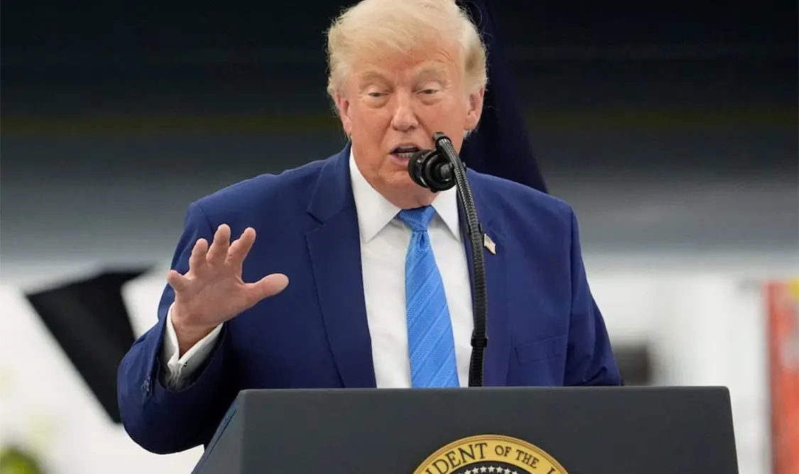 Donald Trump amenaza con reanudar ataque a Irán
