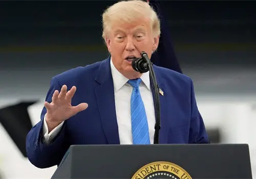 Donald Trump amenaza con reanudar ataque a Irán Donald Trump amenaza con reanudar ataque a Irán