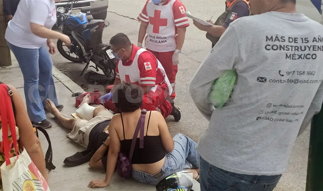 El motorrepartidor fue atropellado en la colonia Bienestar Social y le causaron una doble fractura en una de las piernas. Ulises Villalobos / CP