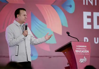 Niega gobernador de Durango que le retiraron la visa