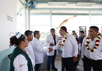 ERA lleva infraestructura  m&eacute;dica y vial a comunidades