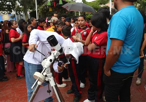 Feria del Sol acerca la ciencia a los j&oacute;venes