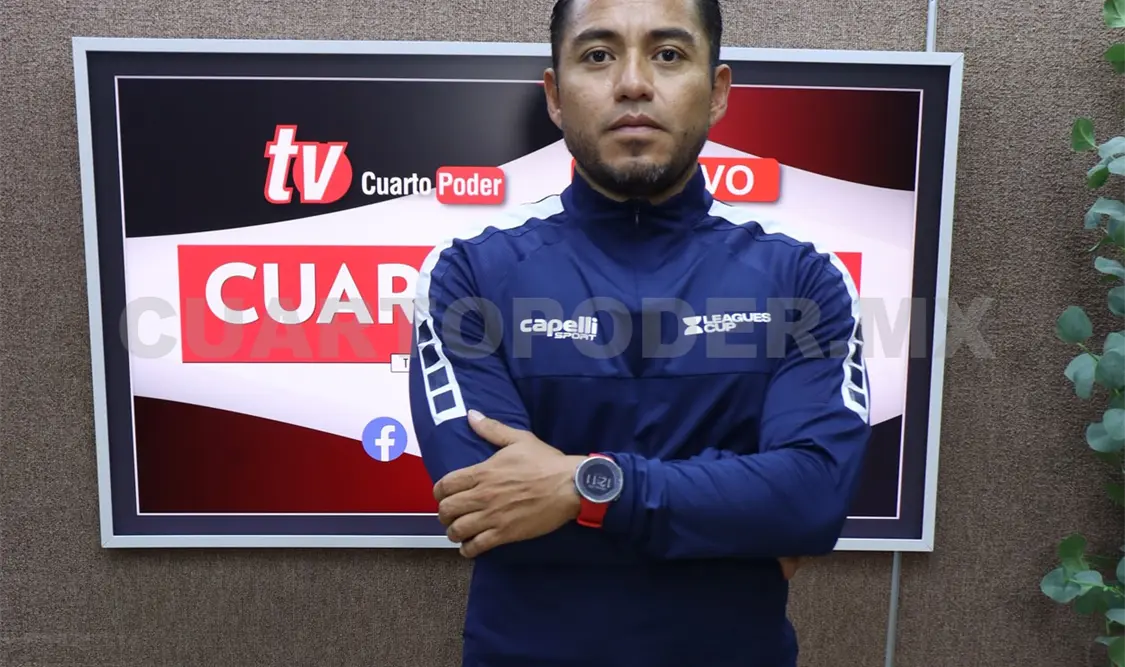 De visita en las instalaciones de “Cuarto Poder” para compartir su historia de superación. Samuel Meneses/CP