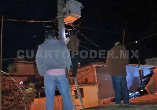 Denuncian corte de luz a cinco familias