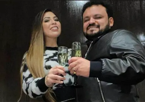 Preparar&iacute;a demanda contra su pap&aacute;