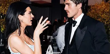 Kendall y Jacob van en serio