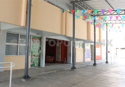 Clausura en la Juan Benavides sigue en pie