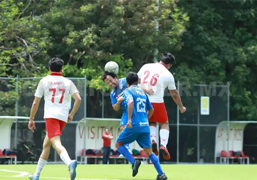 Familia FC comanda la primera divisi&oacute;n