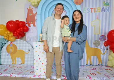 Esteban, feliz en su primer añito Esteban, feliz en su primer añito